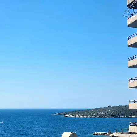 Lovely Just 30m From The Lägenhet Sarandë