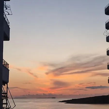 Lovely Just 30m From The Sarandë