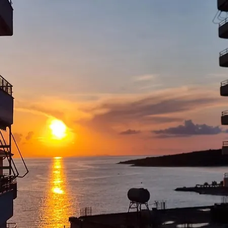 Lovely Just 30m From The * Sarandë