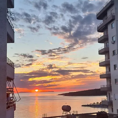 公寓 Lovely Just 30m From The *