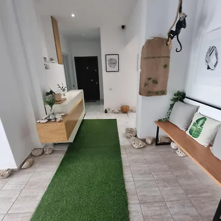 Lovely Just 30m From The ساراندا