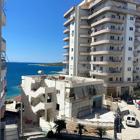 Lovely Just 30m From The Saranda