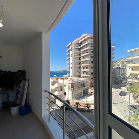 Lovely Just 30m From The Saranda