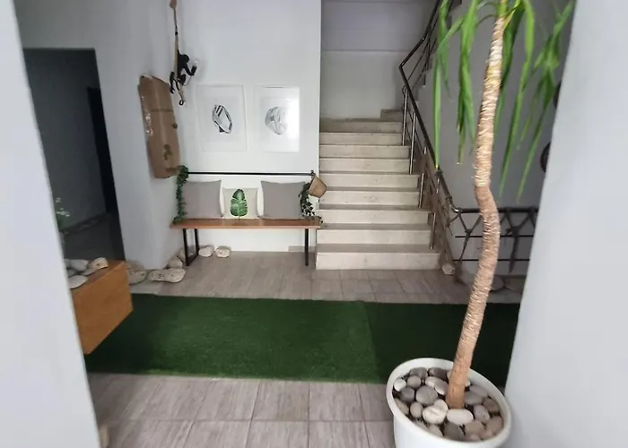 Lovely Just 30m From The Apartment Sarandë