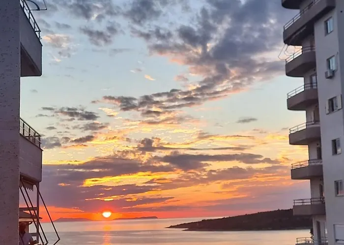 Apartment Lovely Just 30m From The *